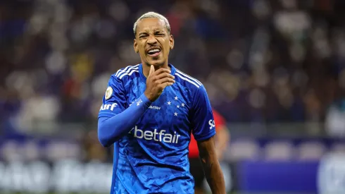 Matheus Pereira comemorando gol marcado na partida entre Cruzeiro x Corinthians