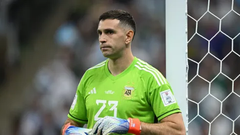 Dibu Martínez em partida da Copa do Mundo 2022
(Foto: Stuart Franklin/Getty Images)