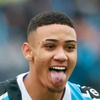 Torcida do Grêmio elogia Gustavo Nunes e compara com Cebolinha: \'Voando pela esquerda\'