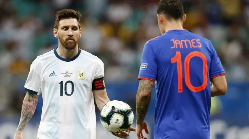 Messi e James Rodríguez em duelo da Copa América 2019 (foto: Wagner Meier/Getty Images)