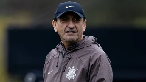 Ramón Díaz em treinamento no CT Joaquim Grava, no dia 13/07/2024. Foto: Rodrigo Coca/Ag. Corinthians