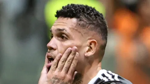 MG - BELO HORIZONTE - 23/06/2024 - BRASILEIRO A 2024, ATLETICO-MG X FORTALEZA - Paulinho jogador do Atletico-MG lamenta durante partida contra o Fortaleza no estadio Arena MRV pelo campeonato Brasileiro A 2024.