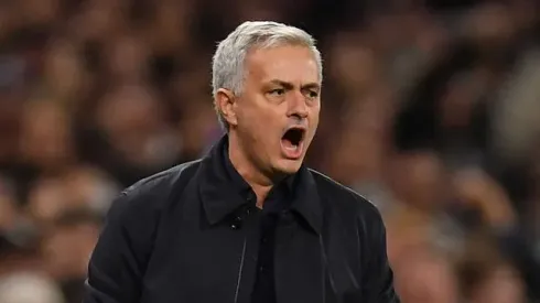 José Mourinho deu o aval e as tratativas por peça-chave do Mengão foram lançadas