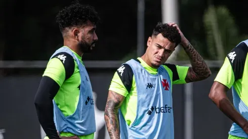 Payet e Coutinho durante treino do Vasco.