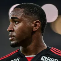 Lorran é blindado por Tite no Flamengo após bronca da Nação: \'Ele não vai melhorar com vaia\'