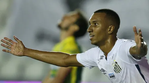 Lucas Braga tem contrato até abril de 2026, mas está prestes a ser vendido para clube do Japão