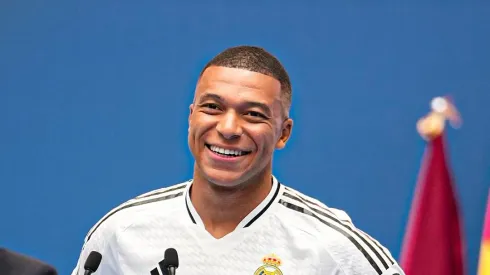 Mbappé me apresentação do Real Madrid
Foto: Real Madrid