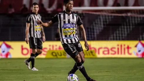 Operário e Goiás duelam pela parte de cima da tabela.