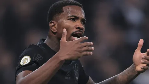 Cacá comemorando seu gol em partida entre Corinthians e Criciúma, na Neo Química Arena, pelo Campeonato Brasileiro, no dia 16/07/2024. F