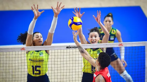 Carol, Gabi e Nyeme são alguns dos destaques da Seleção Brasileira de vôlei feminino. Foto: FIVB