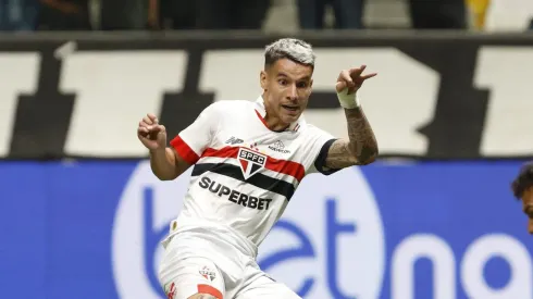 Ferreira em ação contra o Galo. Foto: Rubens Chiri/Saopaulofc.net