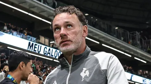 Ineficiência do Galo pode ajudar Santos a acertar com reforço