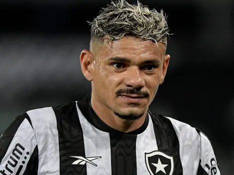 Artur Jorge rasga elogios a Tiquinho Soares