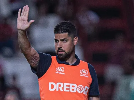 A diferença entre Ramón Diaz e Antônio Oliveira que agita os bastidores do Corinthians