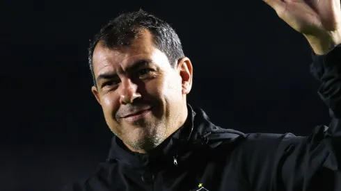 SP - SANTOS - 15/07/2024 - BRASILEIRO B 2024, SANTOS X ITUANO - Fabio Carille tecnico do Santos antes da partida contra o Ituano no estadio Vila Belmiro pelo campeonato Brasileiro B 2024.