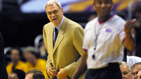 Phil Jackson, em 2001, quando comandou os Lakers (Foto: Donald Miralle/Allsport)