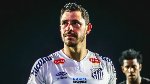 Giuliano durante partida da Série B. Foto: Reinaldo Campos/AGIF