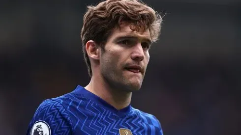Marcos Alonso durante partida entre Chelsea e West Ham, no Stamford Bridge, pela Premier League, no dia 24/04/2022. Foto: Ryan Pierse/Getty Images