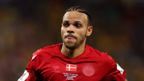 Braithwaite atuando na Copa do Mundo de 2022. Foto: Dean Mouhtaropoulos / Getty Images.