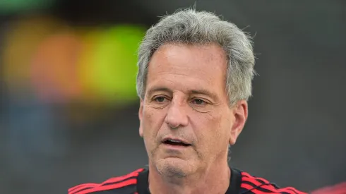 Rodolfo Landim, presidente do CRF, é cobrado pelos torcedores flamenguistas.