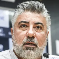 Gallo marca reunião com empresário e Santos deve decretar saída de zagueiro