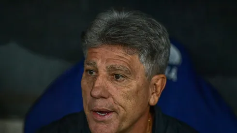 Torcida do Imortal pede a demissão de Renato.