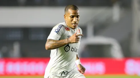 Otero foi peça importante na vitória do Santos. Foto: Reinaldo Campos/AGIF