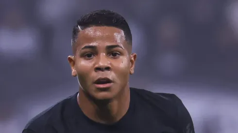 Atacante em ação no jogo contra o Criciúma. Foto: Marcello Zambrana/AGIF