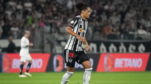 Zagueiro uruguaio pode assinar com outro clube da Série A