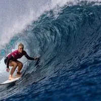 Surfe nas Olimpíadas 2024: Na repescagem, Tatiana Weston-Webb e Tainá Hinckel se classificam às oitavas de final