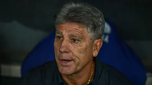 Renato Portaluppi, técnico do Grêmio, durante partida contra o Flamengo no estadio Maracana pelo campeonato Brasileiro A 2024. Foto: Thiago Ribeiro/AGIF