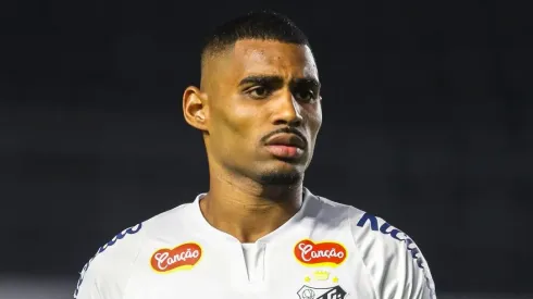 SP - SANTOS - 19/06/2024 - BRASILEIRO B 2024, SANTOS X GOIAS - Joaquim jogador do Santos durante partida contra o Goias no estadio Vila Belmiro pelo campeonato Brasileiro B 2024.