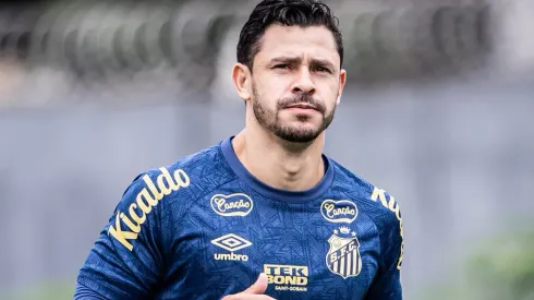 Giuliano é a preocupação do departamento médico do Peixe – Foto: Raul Baretta/ Santos FC