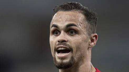 Michael, ex-Flamengo, é alvo do Timão no mercado da bola.