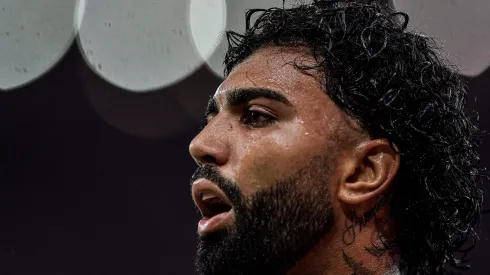 Gabigol durante partida da Copa do Brasil. Atacante se manifesta nas redes sociais.