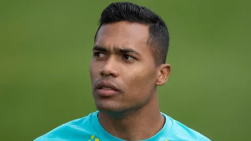 Alex Sandro, ex-Seleção Brasileira, foi consultado pelo Corinthians, mas quer ficar na Europa - Foto: Lucas Figueiredo/CBF