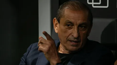 Breno Bidon jogou pouco pelo Corinthians com Ramón Díaz.