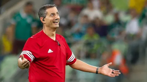 Sálvio Spínola comentou sobre a expulsão do jogo