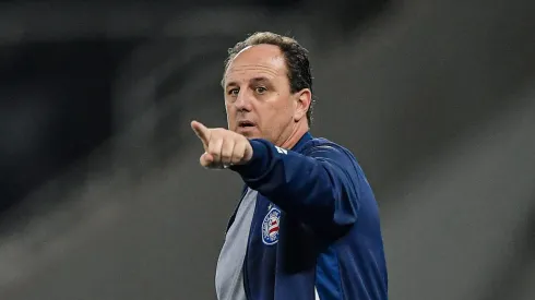 RJ - RIO DE JANEIRO - 30/07/2024 - COPA DO BRASIL 2024, BOTAFOGO X BAHIA - Rogerio Ceni tecnico do Bahia durante partida contra o Botafogo no estadio Engenhao pelo campeonato Copa Do Brasil 2024. Foto: Thiago Ribeiro/AGIF