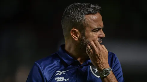Artur Jorge entrega Botafogo