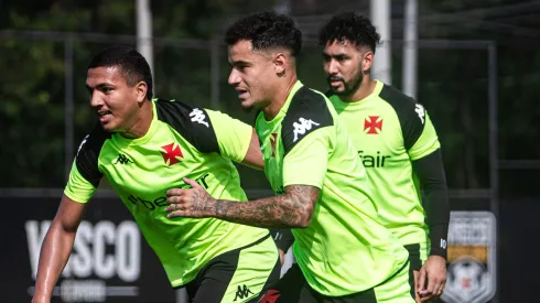 Coutinho e Payet devem iniciar como titulares diante do RB Bragantino - Foto: Leandro Amorim/Vasco