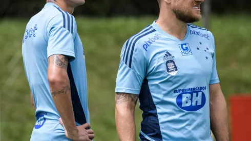 Mateus Vital e Ramiro devem sair do Cruzeiro na janela e aumentam 'barca' celeste - Foto: Gustavo Aleixo/CEC