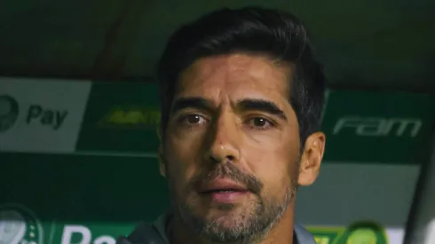 Abel Ferreira durante partida entre Palmeiras e Cruzeiro. Inter se interessa por meia do time paulista.