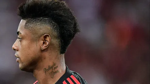 RJ - RIO DE JANEIRO - 06/07/2024 - BRASILEIRO A 2024, FLAMENGO X CUIABA - Bruno Henrique jogador do Flamengo durante partida contra o Cuiaba no estadio Maracana pelo campeonato Brasileiro A 2024. Foto: Thiago Ribeiro/AGIF