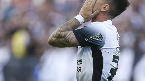 SAO PAULO, BRAZIL - AUGUST 4: Igor Coronado of Corinthians reacts after loss a chance of a goal during the match between Corinthians and Juventude at Neo Quimica Arena on August 4, 2024 in Sao Paulo, Brazil. (Photo by Ricardo Moreira/Getty Images)