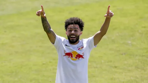 Flamengo negocia contratação de Claudinho. Foto: Miguel Schincariol/Getty Images