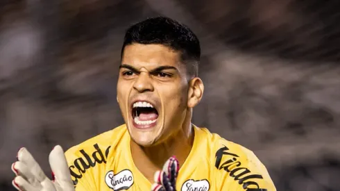 Brazão virou titular da meta santista.