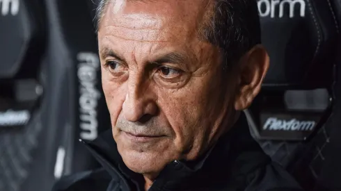 Ramón Díaz durante partida entre Corinthians e Grêmio, pelo jogo de ida das oitavas de final da Copa do Brasil, na Neo Química Arena, no dia 31/07/2024. Foto: Roberto Casimiro/Fotoarena