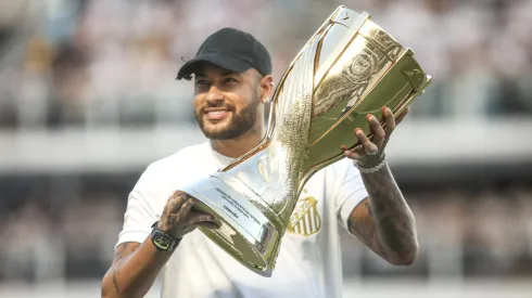 Neymar sempre é assunto no Santos.
