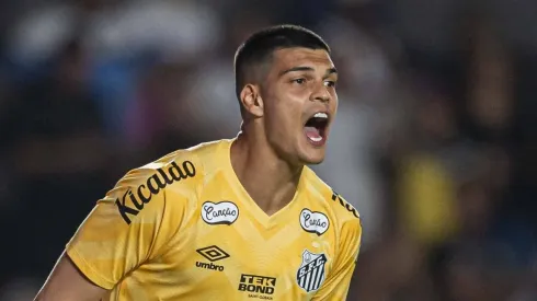 - Gabriel Brazão se tornou uma grande peça no time titular do Santos